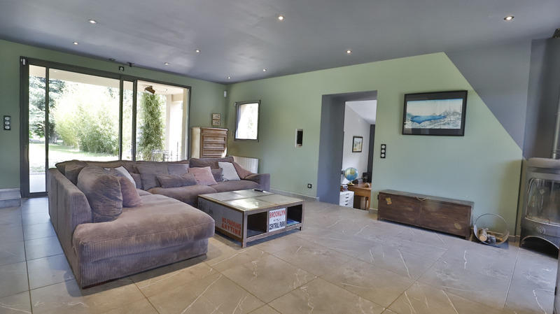 Mas - 218 m² - 7 pièces