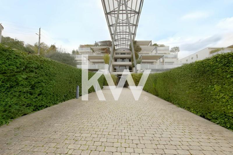 Appartement - 75 m² - 3 pièces