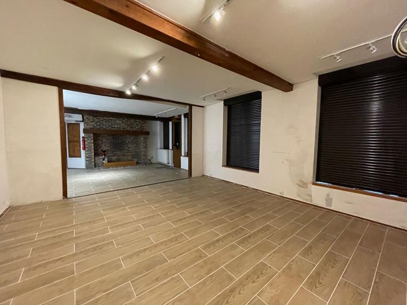 Local commercial - 80 m² - 3 pièces