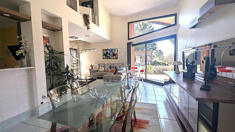 Propriété - 175 m² - 5 pièces