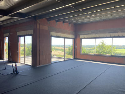 Maison - 360 m² - 5 pièces