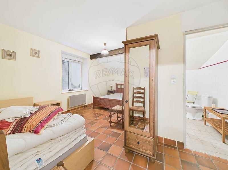 Maison - 295 m² - 6 pièces