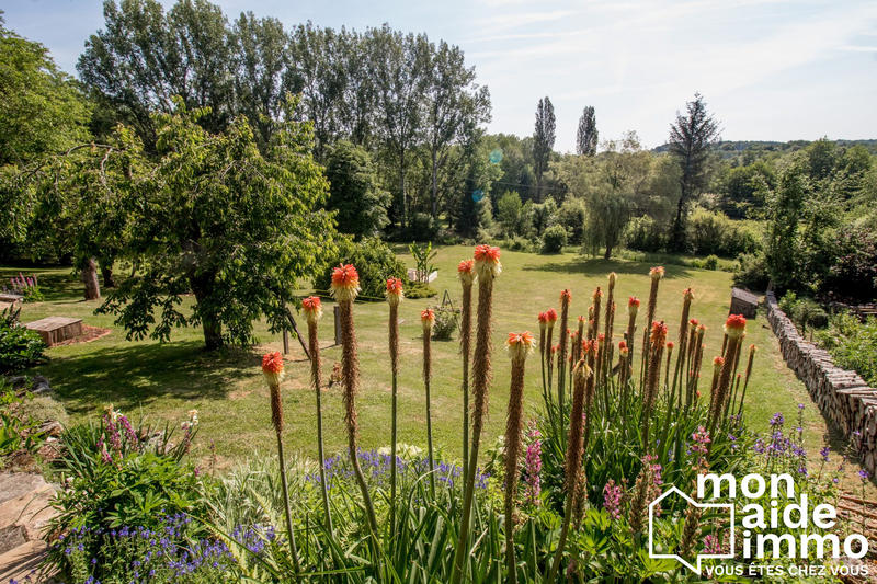 Maison - 240 m² - 15 pièces