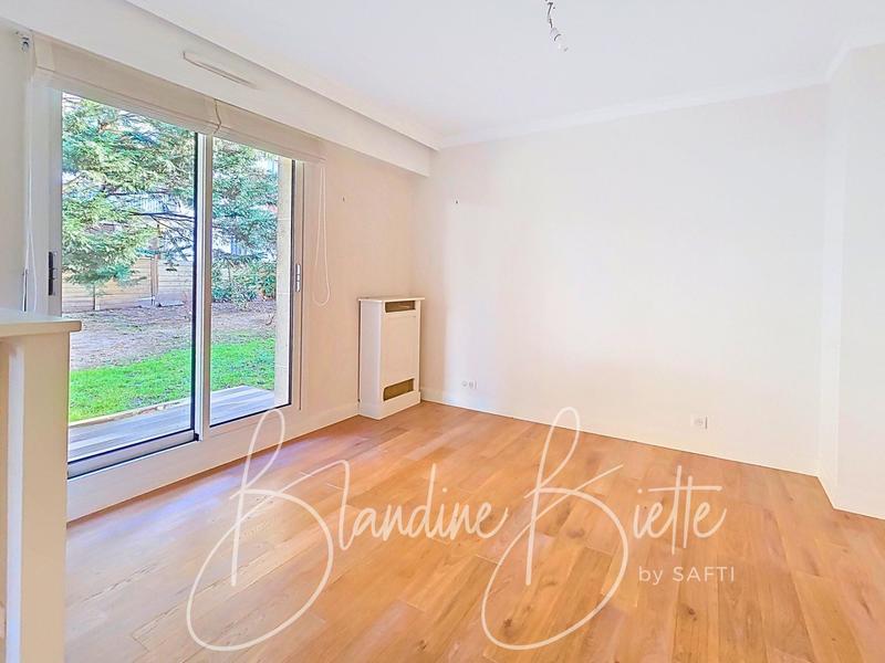 Appartement - 99 m² - 5 pièces