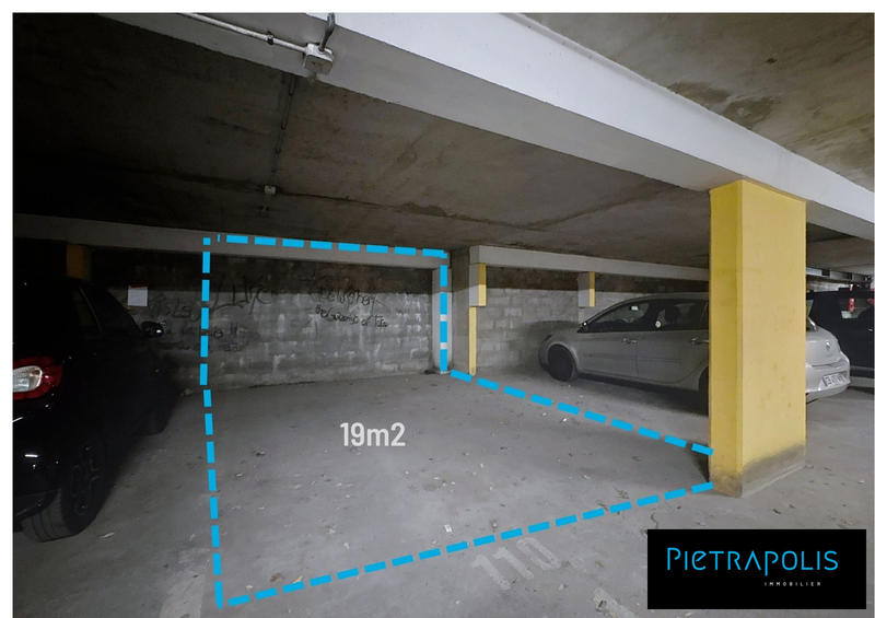 Parking / Garage - 19 m²