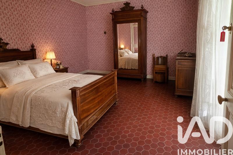 Maison - 308 m² - 10 pièces