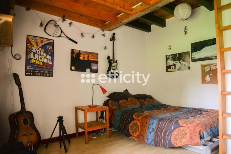 Maison - 234 m² - 7 pièces