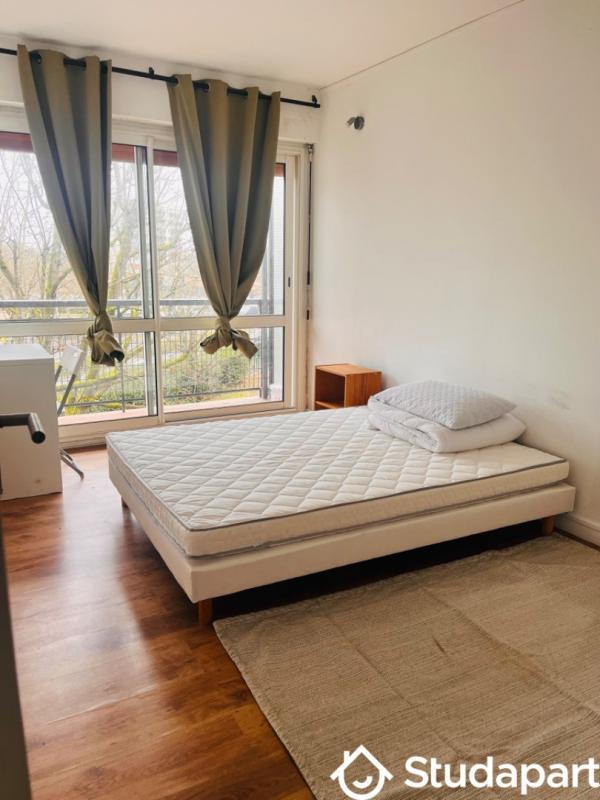 Chambre - 11 m² - 1 pièce