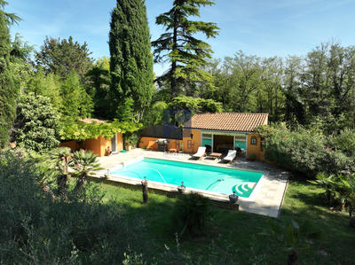 Propriété - 145 m² - 6 pièces