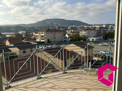 Appartement - 83 m² - 4 pièces