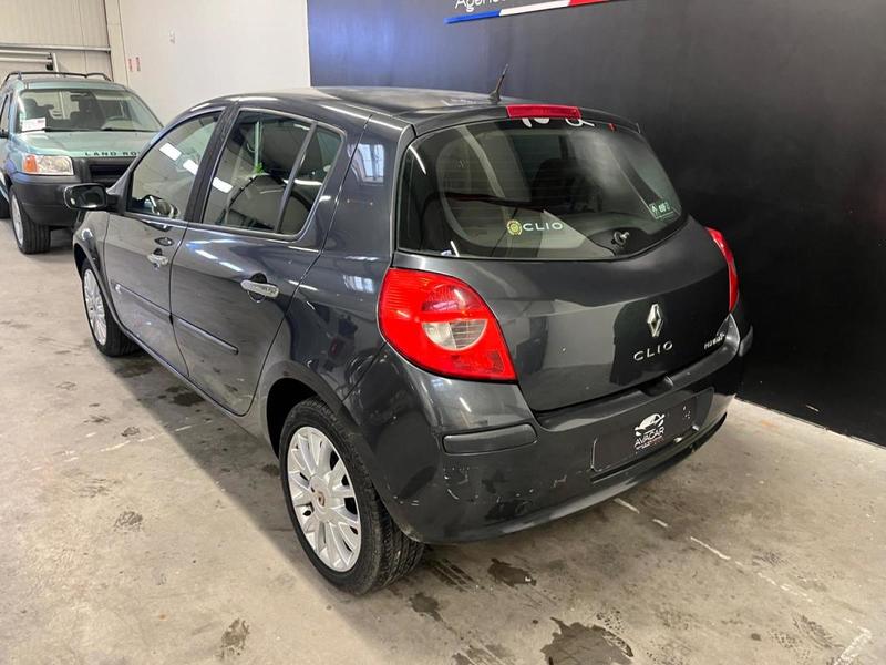 Renault Clio III 5 Portes 1.5 dCi 86 cv