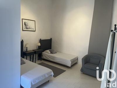 Maison - 383 m² - 10 pièces