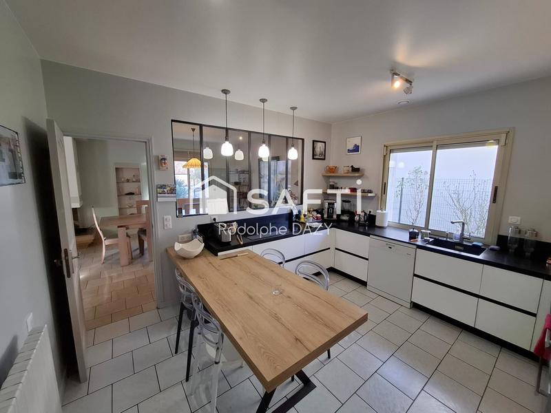 Villa - 203 m² - 7 pièces