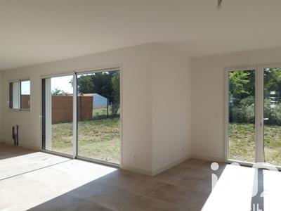 Maison - 122 m² - 5 pièces