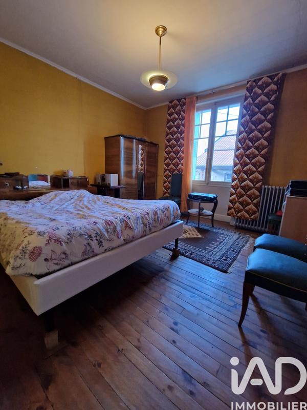 Maison - 223 m² - 12 pièces