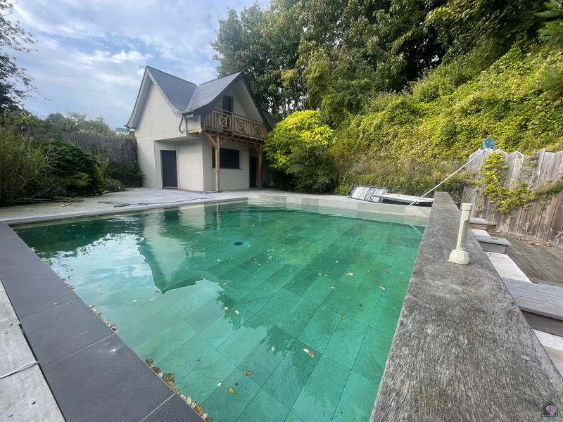 Maison contemporaine - 140 m² - 4 pièces