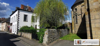 Maison traditionnelle - 283 m² - 17 pièces