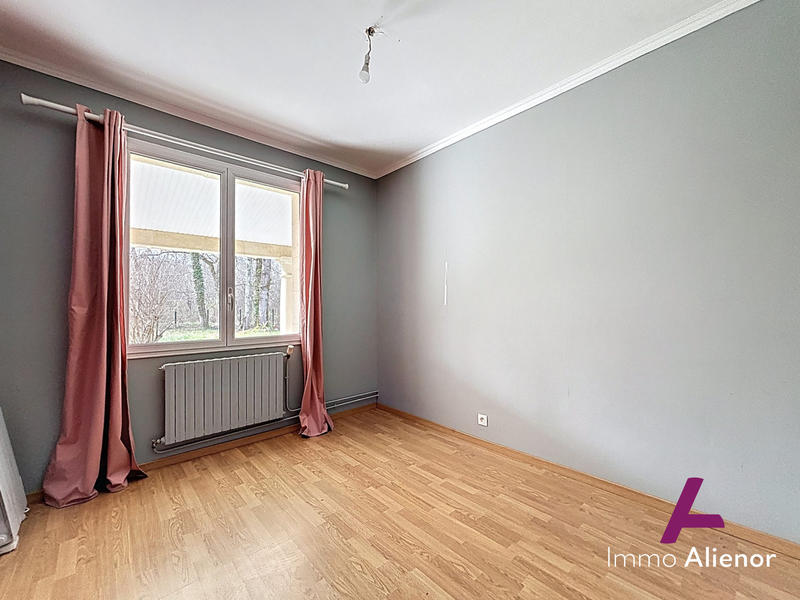 Maison traditionnelle - 183 m² - 6 pièces