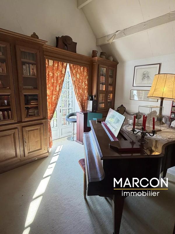 Propriété - 145 m² - 6 pièces