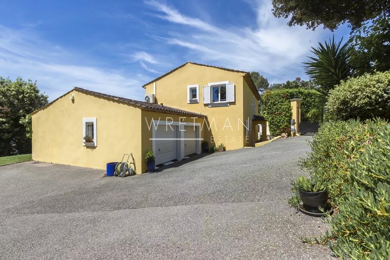 Maison - 185 m² - 7 pièces