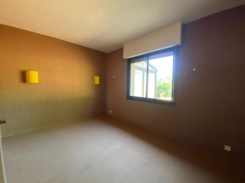 Maison - 155 m² - 12 pièces