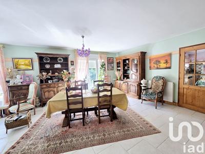 Maison - 195 m² - 8 pièces