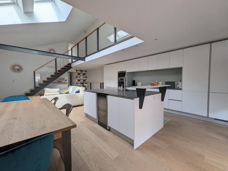 Maison - 137 m² - 6 pièces