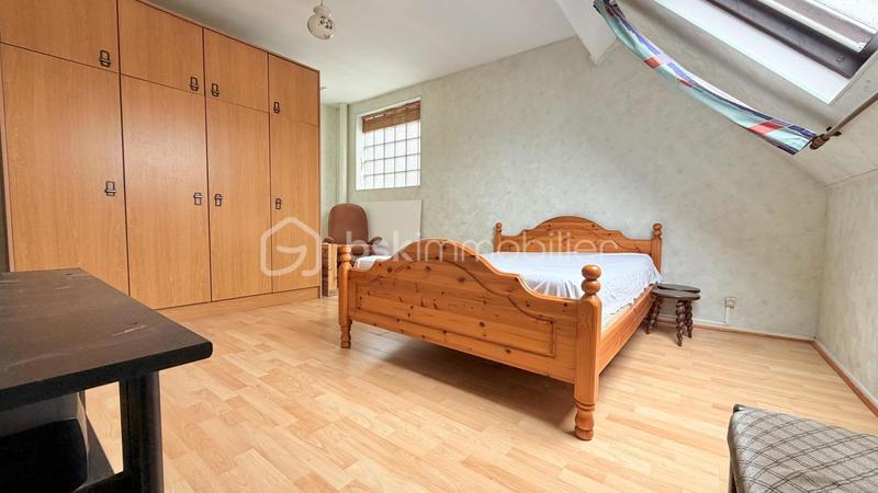 Pavillon - 130 m² - 7 pièces