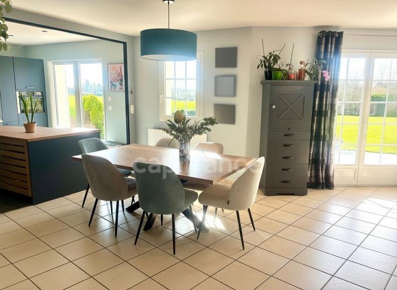 Maison - 226 m² - 8 pièces