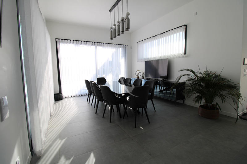 Maison - 330 m² - 11 pièces