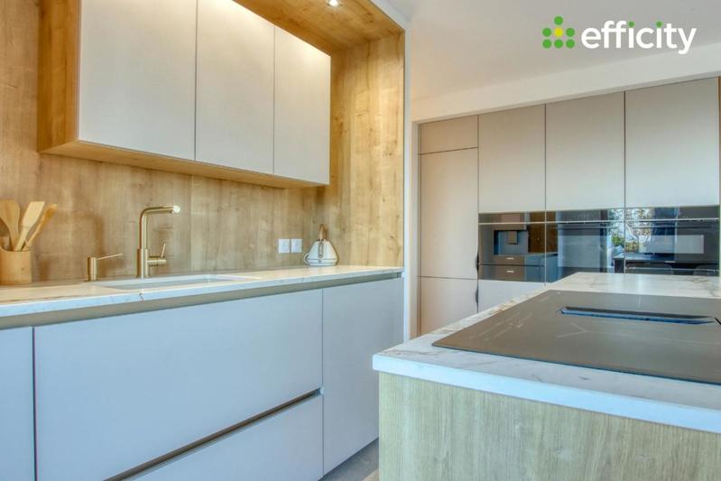 Appartement - 100 m² - 4 pièces