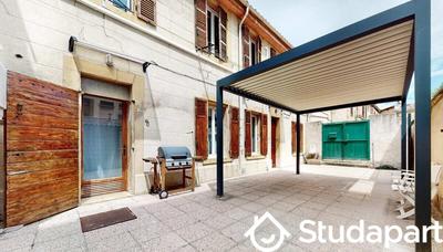 Chambre - 9 m² - 1 pièce