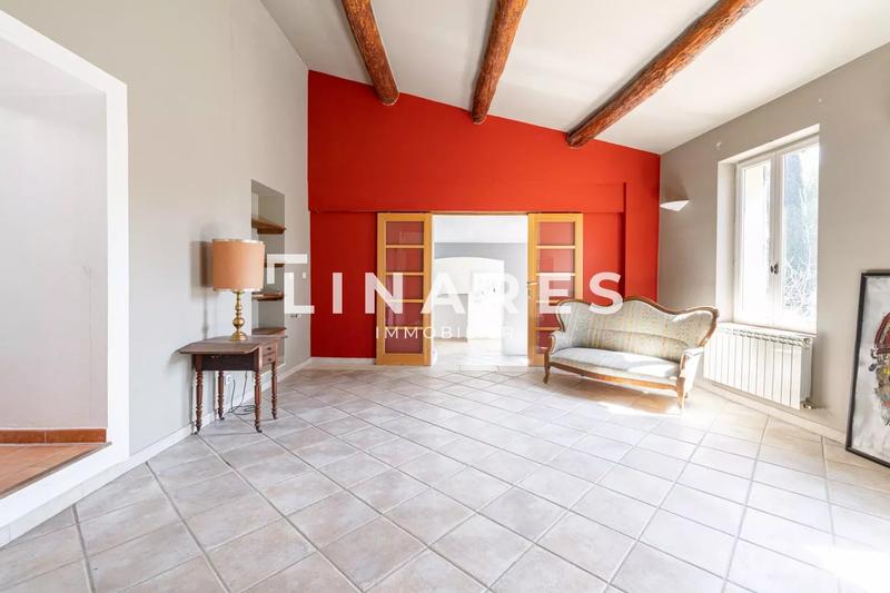 Maison - 300 m² - 7 pièces