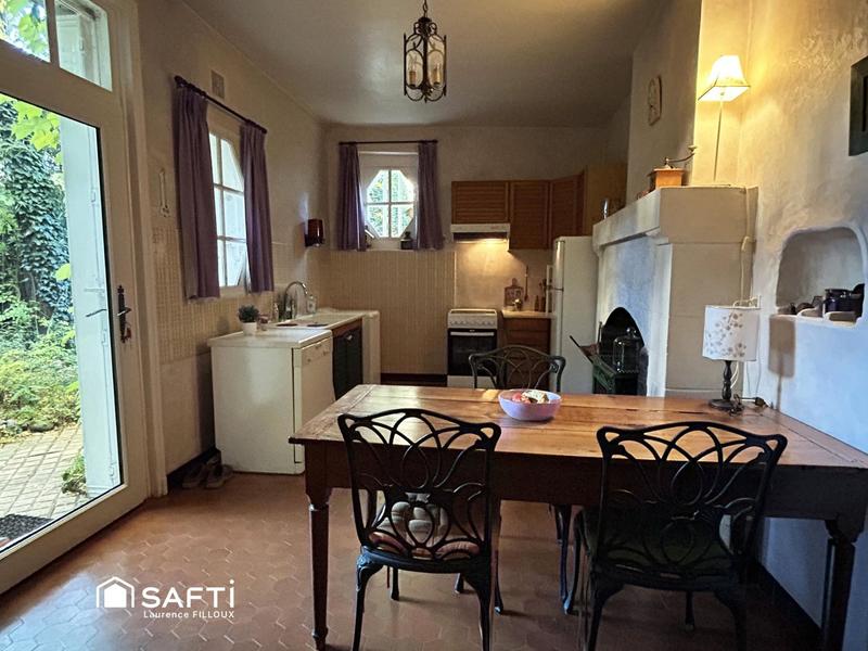 Maison - 270 m² - 12 pièces