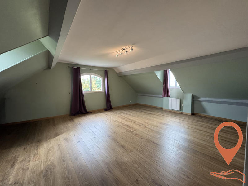 Maison traditionnelle - 575 m² - 16 pièces