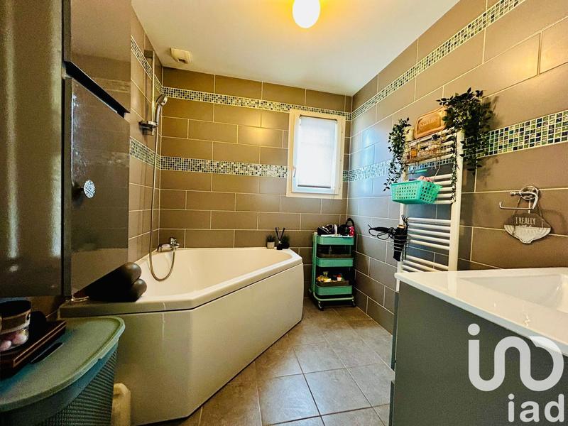 Maison - 93 m² - 5 pièces