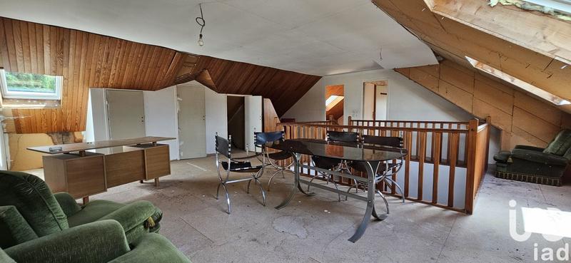 Maison - 243 m² - 9 pièces