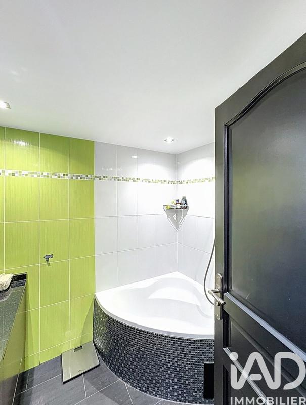 Maison de ville - 126 m² - 7 pièces