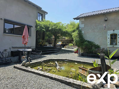 Maison - 220 m² - 9 pièces