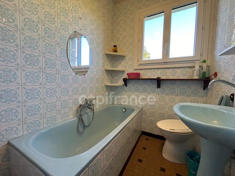 Maison - 182 m² - 7 pièces