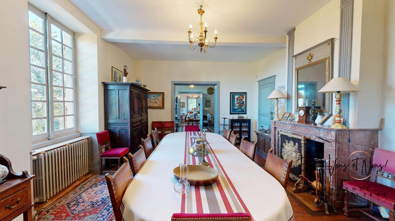 Manoir - 633 m² - 15 pièces