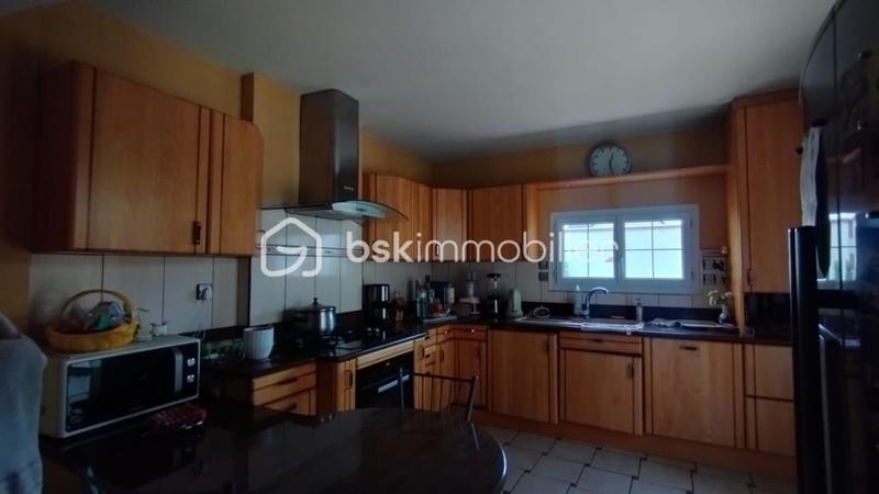 Maison - 228 m² - 7 pièces