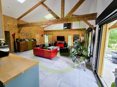 Maison - 157 m² - 6 pièces