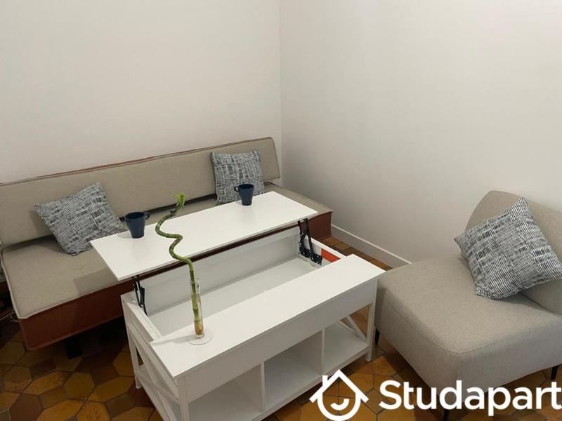 Chambre - 9 m² - 1 pièce