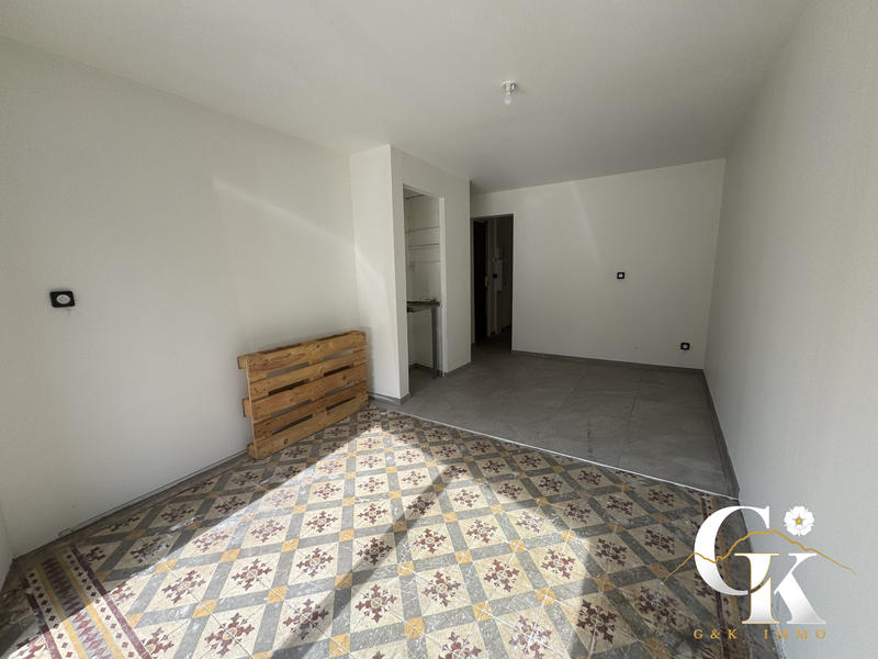 Local commercial - 36 m² - 2 pièces