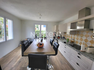 Maison - 87 m² - 6 pièces