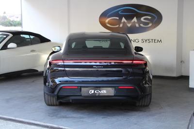 Porsche taycan 476 ch avec batterie performance plus