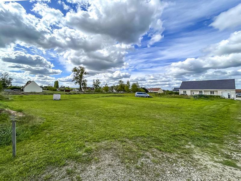 Terrain constructible - 1 003 m²