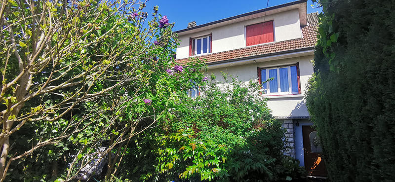 Maison - 143 m² - 8 pièces