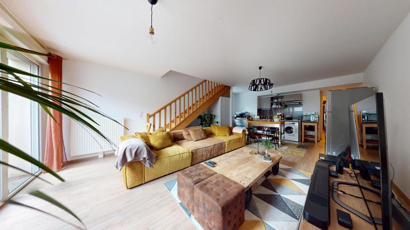 Maison - 101 m² - 5 pièces